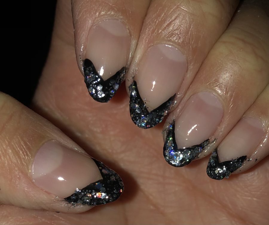 Black and glitter tips by Alexis Sooklall