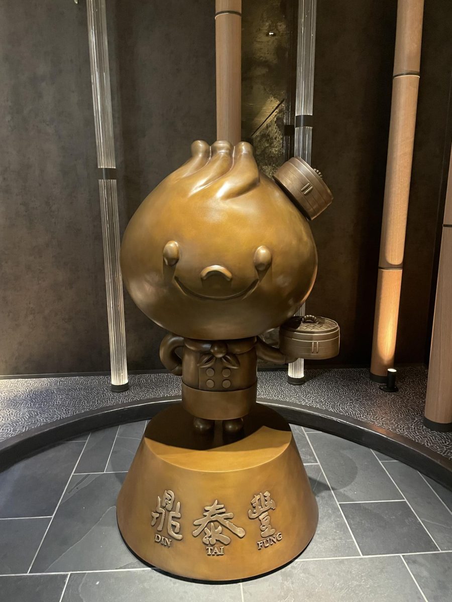 Dumpling statue welcomes guests