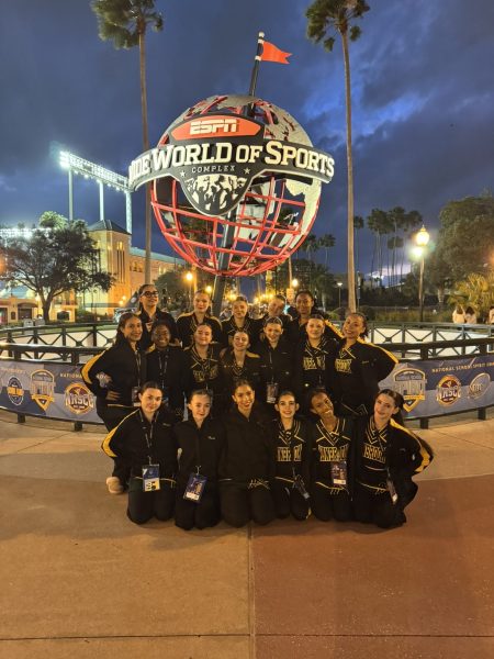 Photo courtesty of @lynbrookvarsitycheer on Instagram